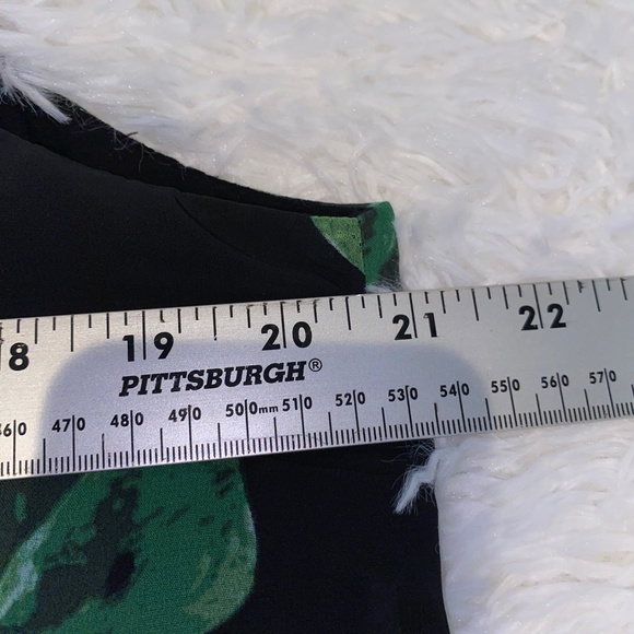 Vince Camuto Maxi floral  dress - Picture 4 of 4